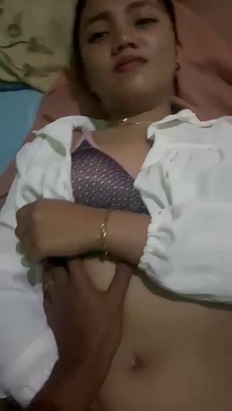 Numpang Ngecas Bentar Dikamar Adek